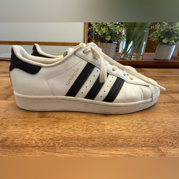Adidas Super Star Sneakers size 7.5 - Picture 4 of 11
